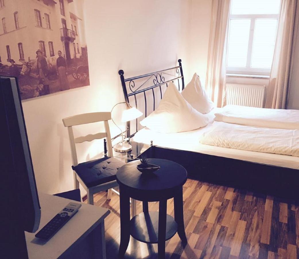 Dorfschaenke Deggendorf Hotel & Apartmenthaus & Biergarten, E-Bike-Verleih Kostenlos מראה חיצוני תמונה