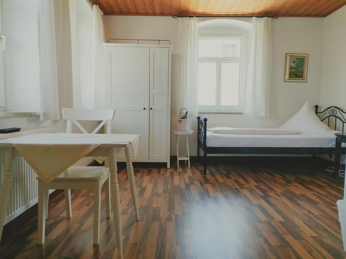 Dorfschaenke Deggendorf Hotel & Apartmenthaus & Biergarten, E-Bike-Verleih Kostenlos חדר תמונה