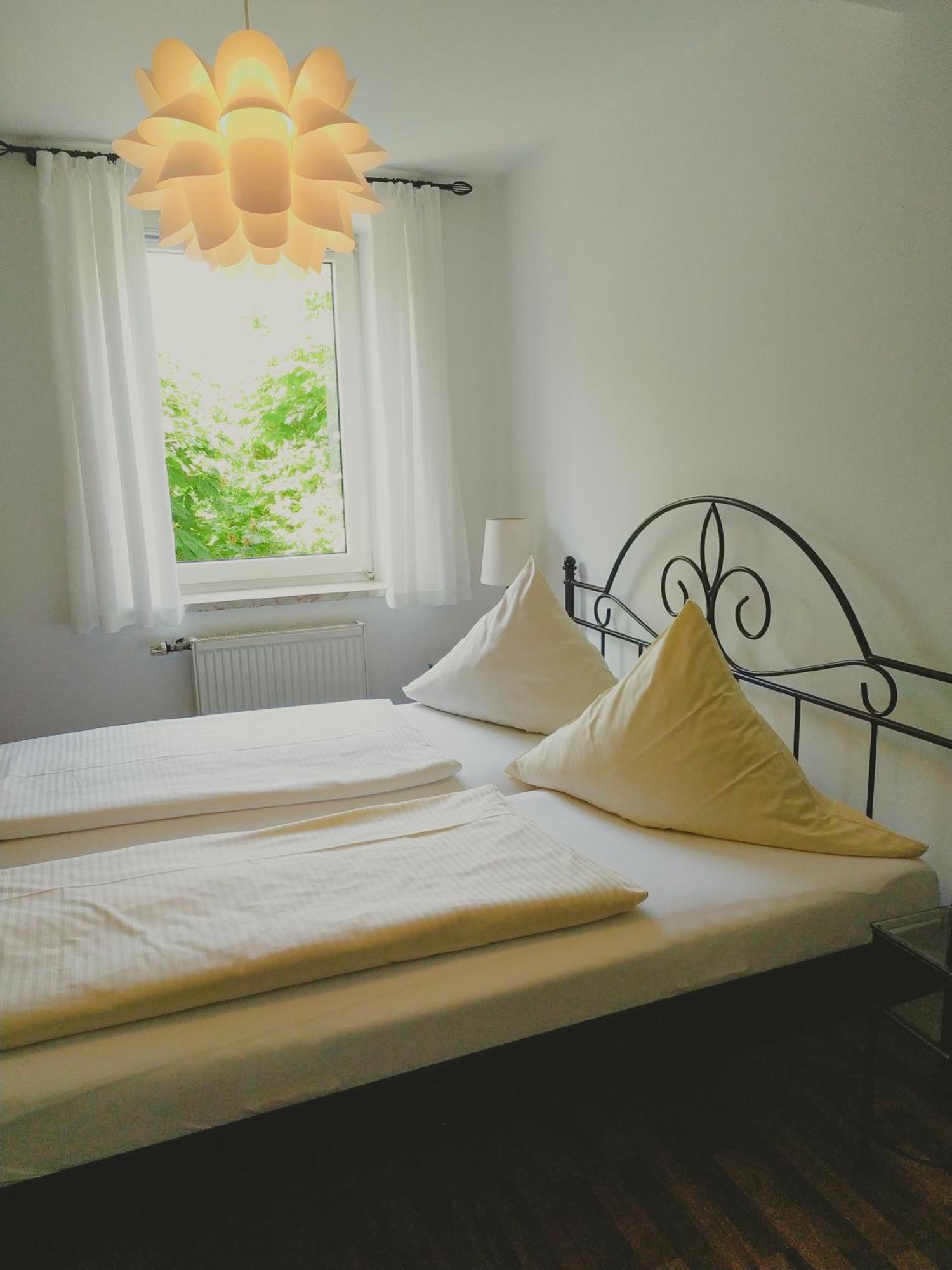 Dorfschaenke Deggendorf Hotel & Apartmenthaus & Biergarten, E-Bike-Verleih Kostenlos חדר תמונה