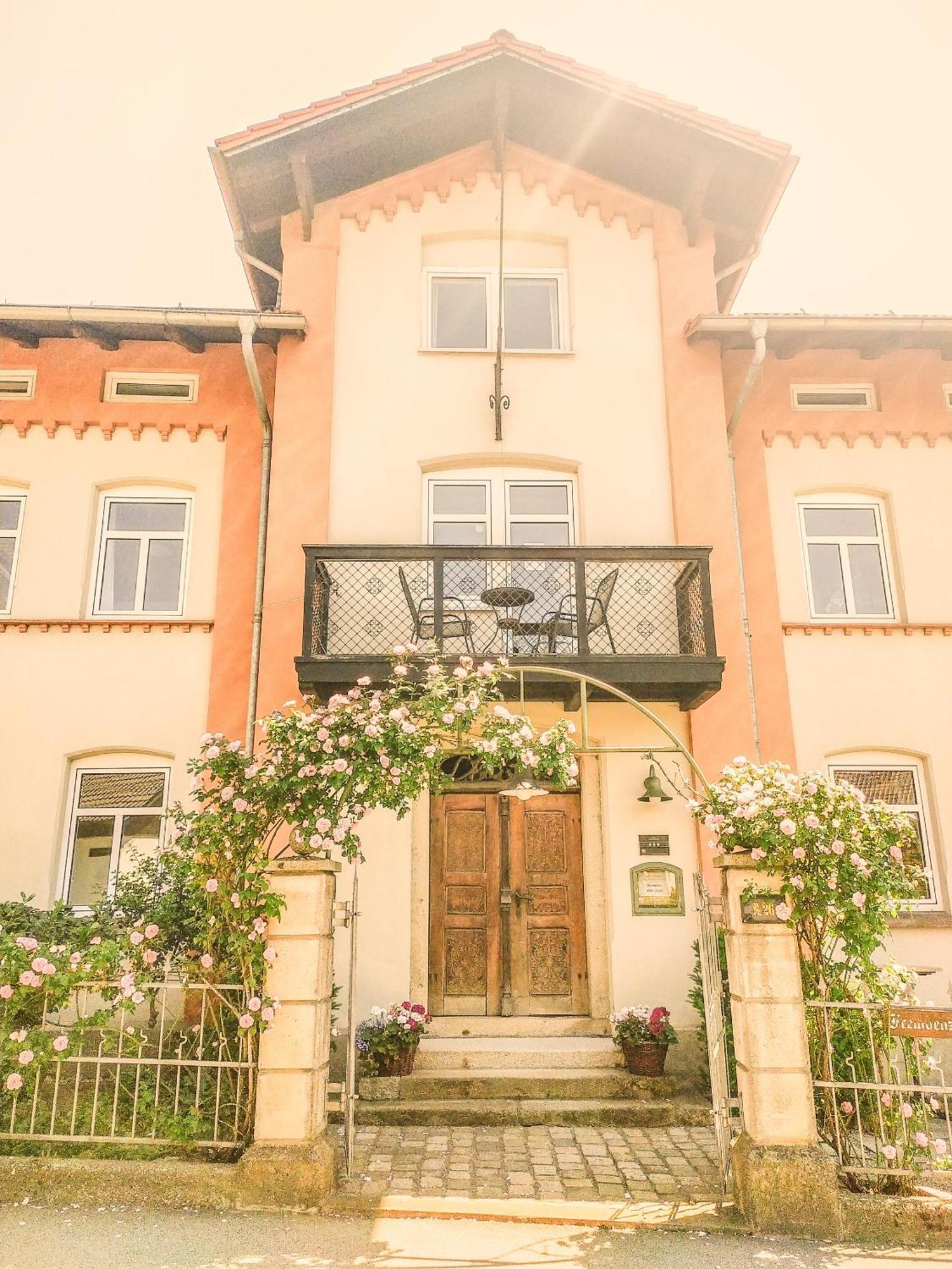 Dorfschaenke Deggendorf Hotel & Apartmenthaus & Biergarten, E-Bike-Verleih Kostenlos מראה חיצוני תמונה